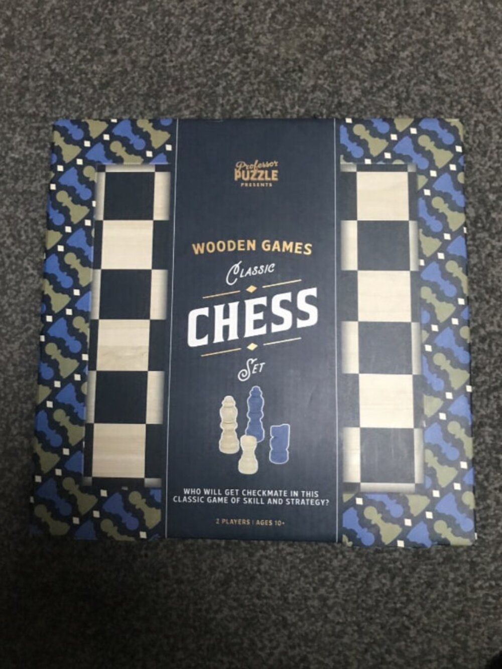Chess (wooden figuren)